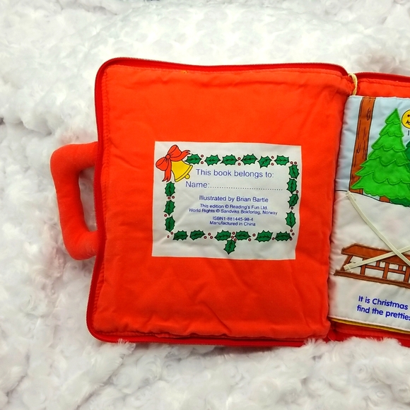 Vintage Little Rabbit's Christmas Red Cloth Zipper Book - Picture 2 of 10